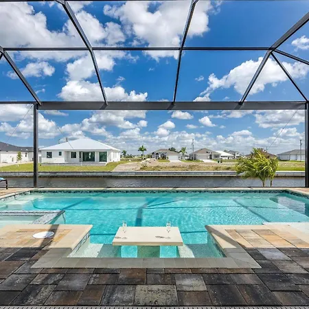Pool And Spa, Canal Views, Sleeps 12! - Salted Air Villa